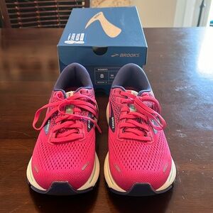 Women’s Brooks Ghost 14 Running Shoe - size 8